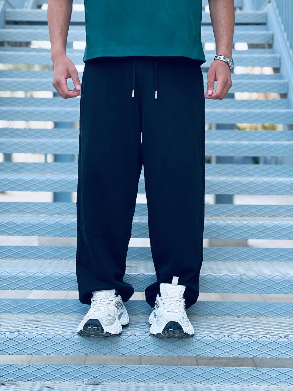 black basic sweatpants
